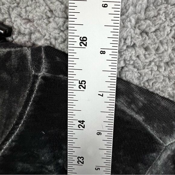 DISNEY WOMENS T SHIRT BLACK GRAY SIZE XS - Picture 4 of 6